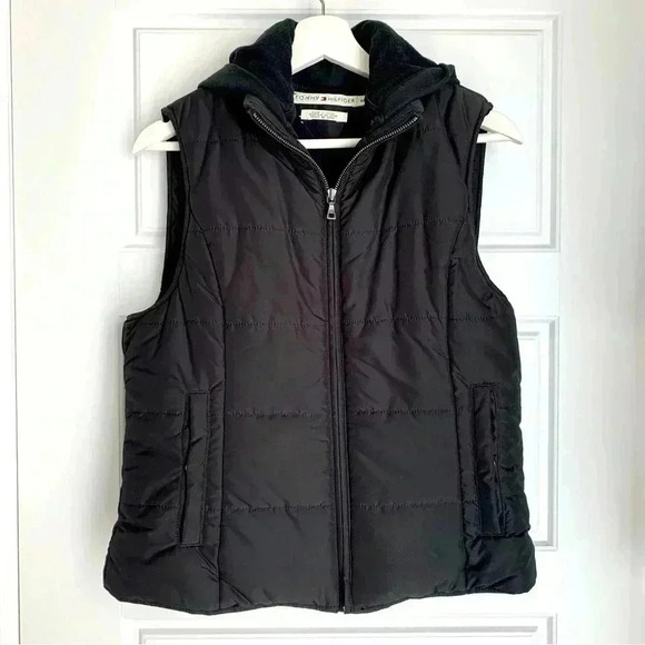 Tommy Hilfiger Black  sleeveless puffer jacket vest - Picture 1 of 5